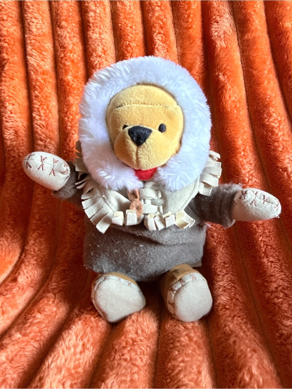 Disney Winnie the Pooh Mini Bean Bag Plush Juneau Pooh Travel Series Collectible